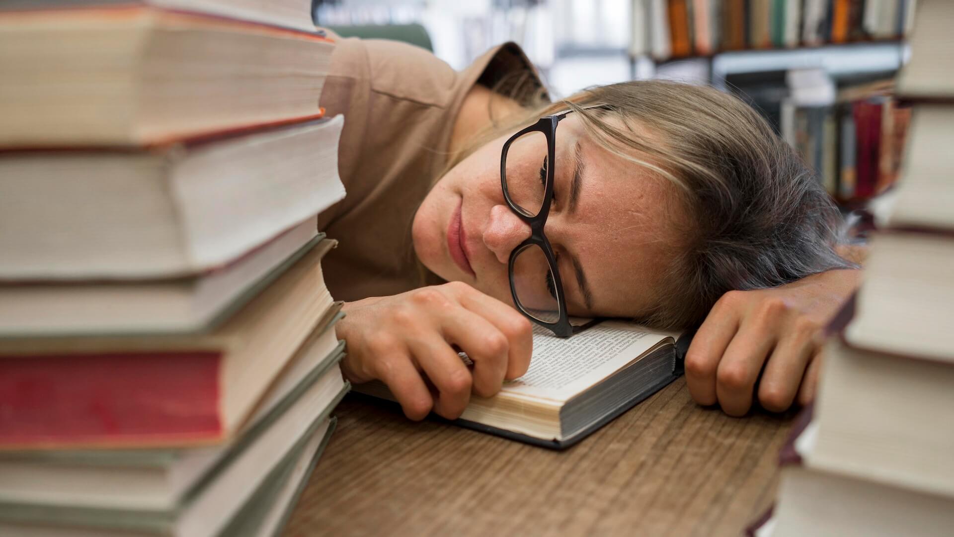 Sonsuz Öğrenci Sendromu: Öğrenmek İlerlemeyi Engellediğinde